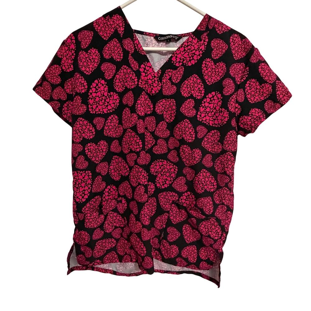 Cassandra O scrub top sz S colorful hearts Valentines love nurse